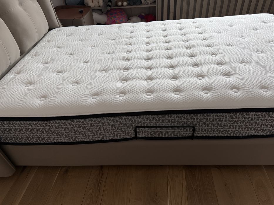 Продам американский матрац Райтон