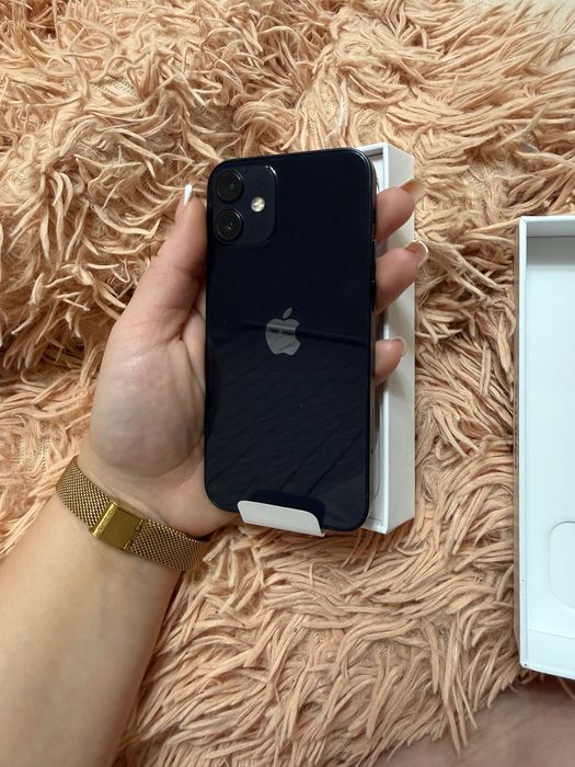 Телефон  Iphone 12 mini