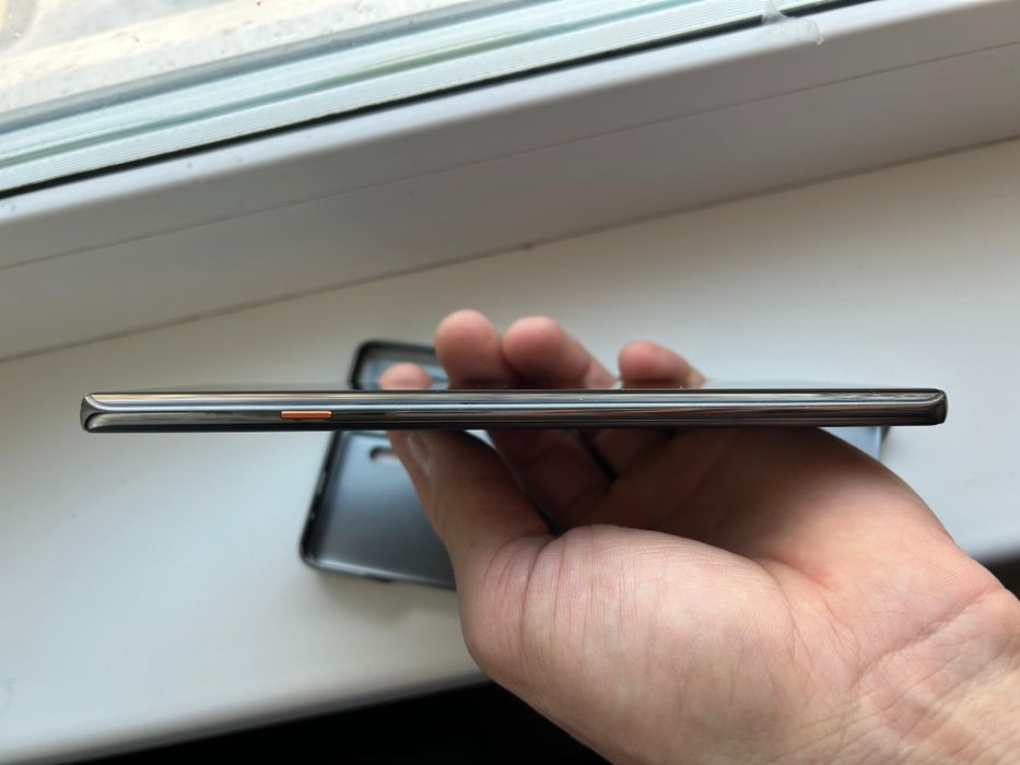 Продам TECNO CAMON 40 pro