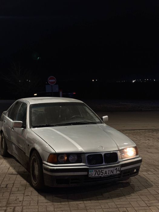 Продаю BMW E36 2,5 литра