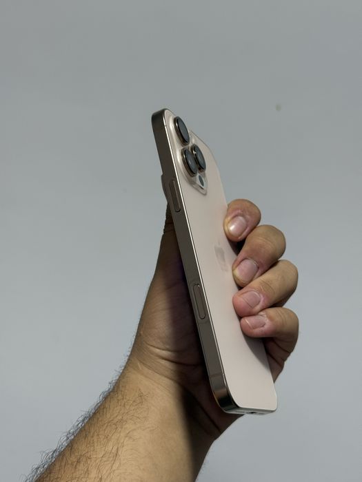 Iphone 16 pro max desert