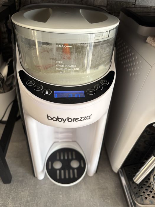 Aparat de lapte praf Baby Brezza