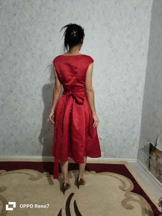 Платье вечерниее