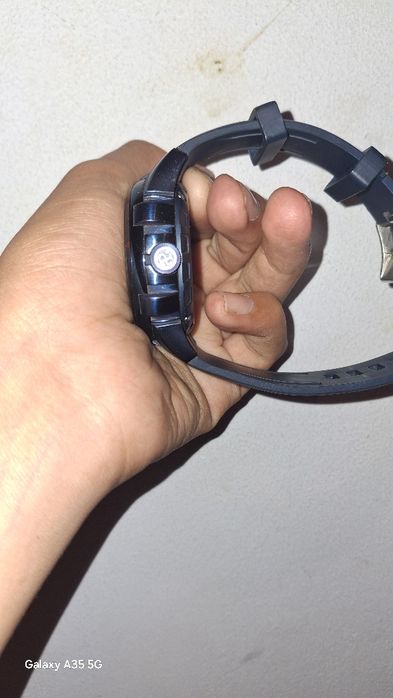 Швейцарские часа perrelet A1085