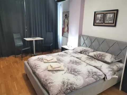 Продава се Двустаен апартамент в София, Център - 56 кв.м за 3304 €/кв.м - Снимка #1