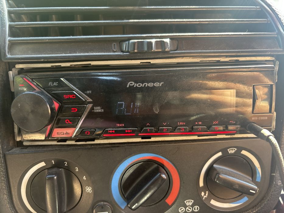 Продам магнитолу pioneer original
