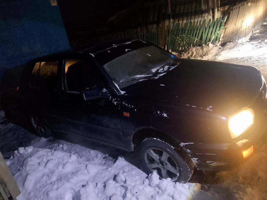Продам по запчастям гольф 3