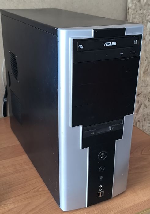 Компьютер системный блок.