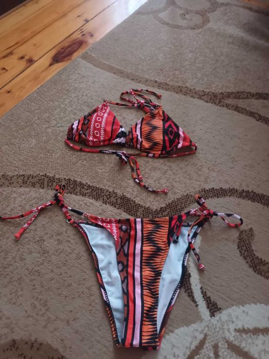 Нови дамски чанти, бански костюми и други