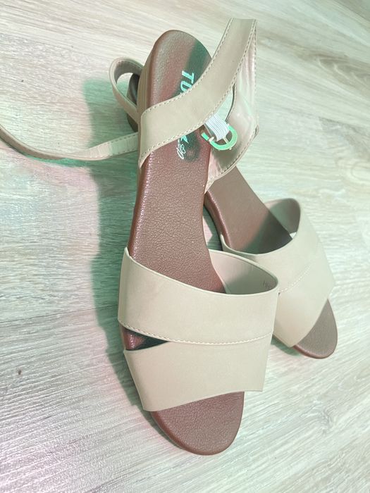 Sandale damă bej din piele naturală, cu toc mic și barete