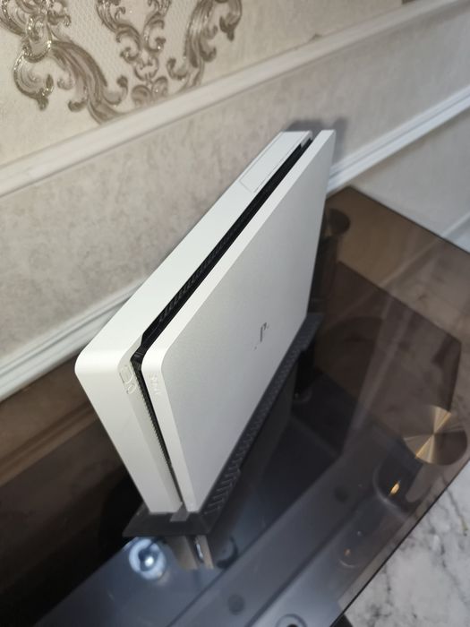 PS4 slim 1 тб с топ играми!