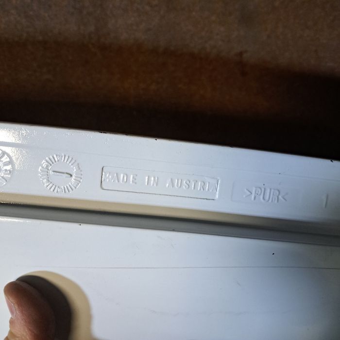 Спойлер ВМW, Carina E