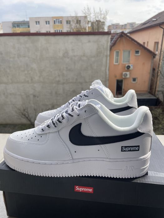 Air Force 1 Supreme White and Black Mărimile 41,42,43