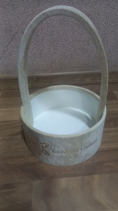 Продаётся карзинка для цветов