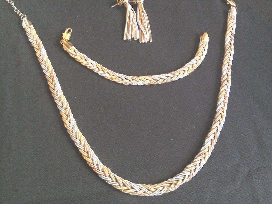 Set  deosebit: colier,  brățară și cercei - metal aurit