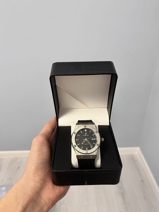 Часы наручные новые