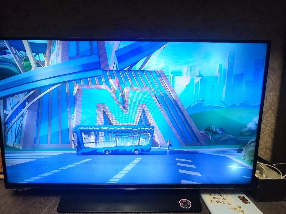 Smart телевизор Samsung 43 диагональ