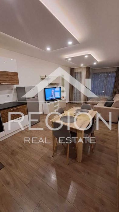 Дава се под наем Двустаен апартамент в Варна, Център - 64 кв.м за 550 € - Снимка #4