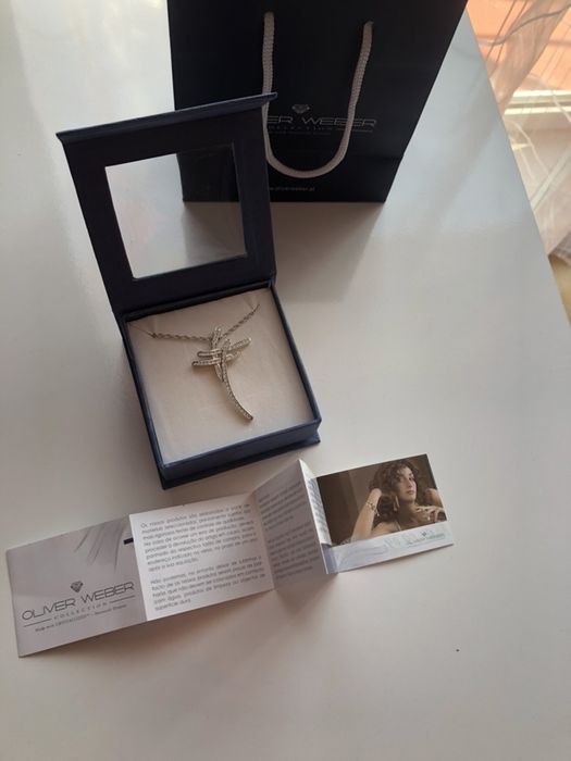 Колие с камъни Swarovski