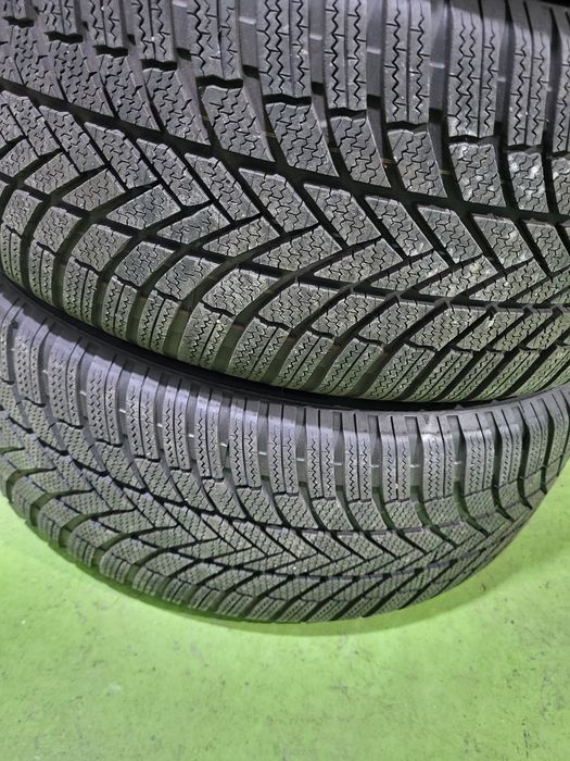 4 бр зимни 235/55/19 Bridgestone