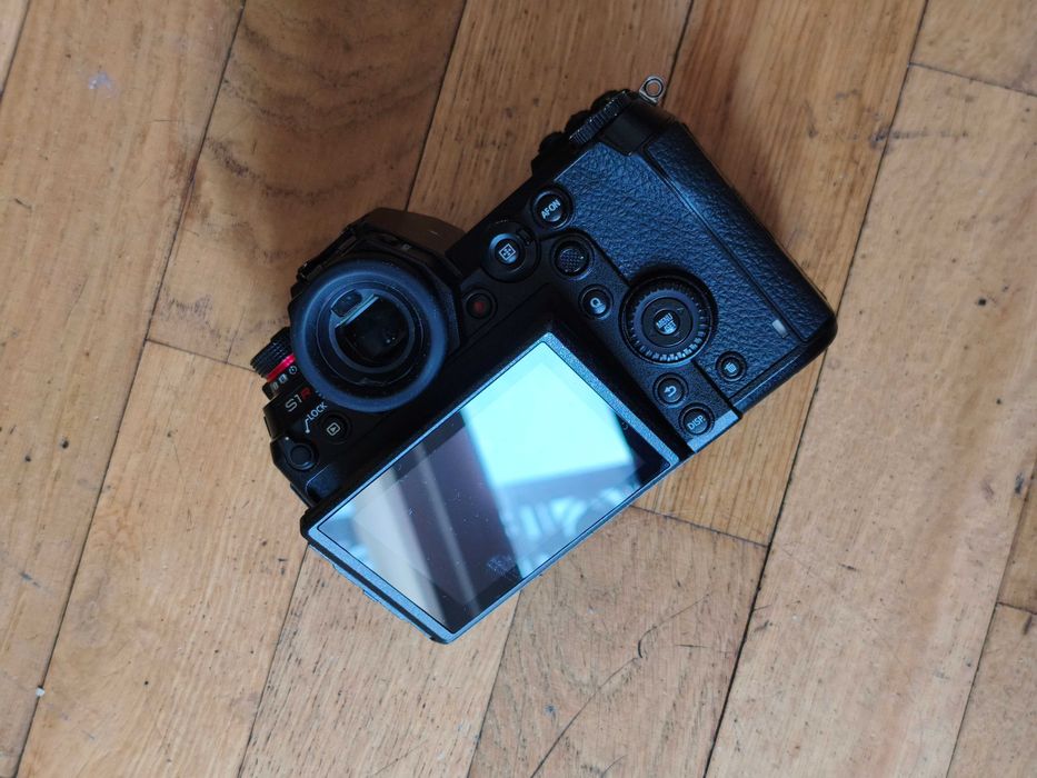Panasonic Lumix S1R