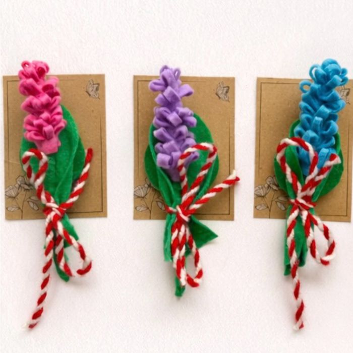 Martisoare handmade tip brosa  set 10 buc