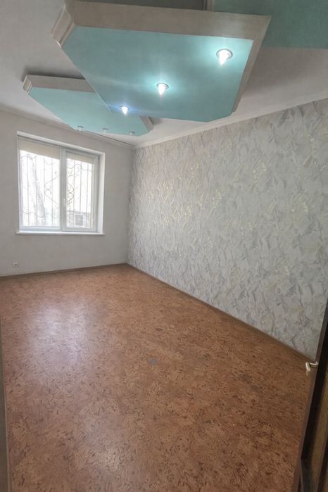 Продается 3 ком.квартира рядом с АПК