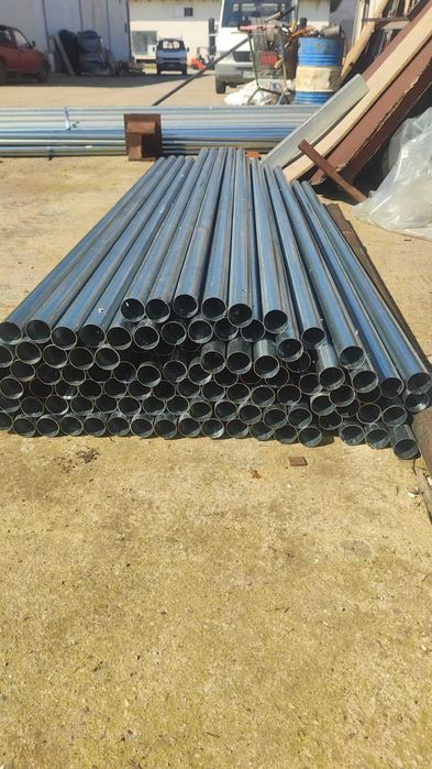 Поцинковани тръби - колове за ограда със 3 дупки двустранно.  Дължина 2 м Дебелина 2 мм Ф - 4.1 см