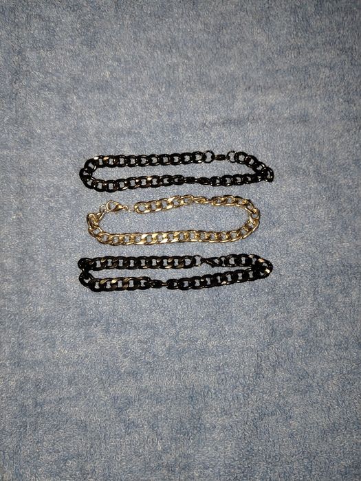 Brățări noi ne folosite