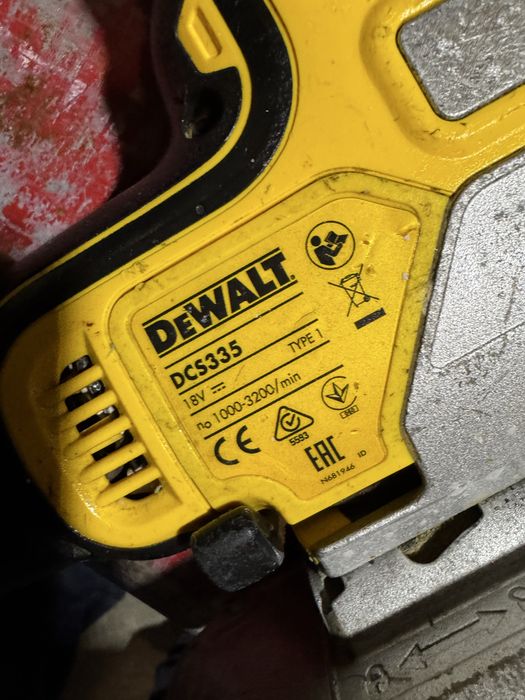 Pendular dewalt dcs335