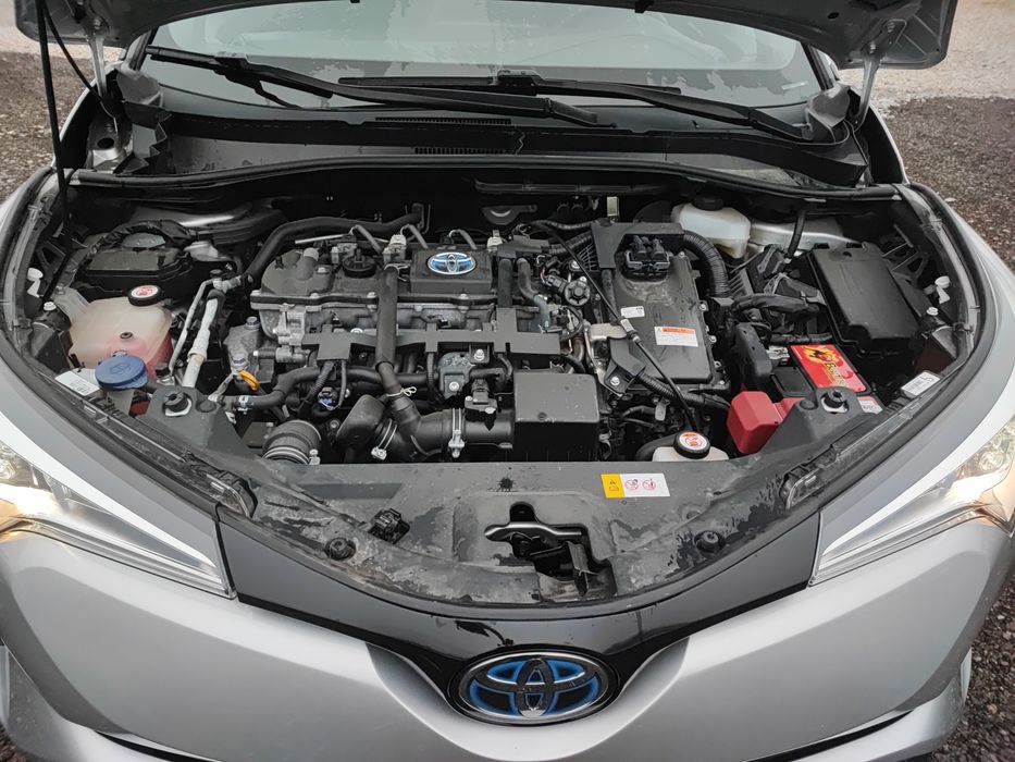 Toyota CH-R  1.8 Hybrid