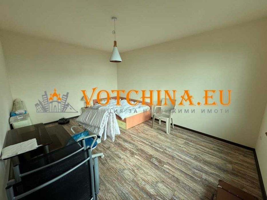 Простоен тристаен апартмент с гледка към морето в град Каварна.