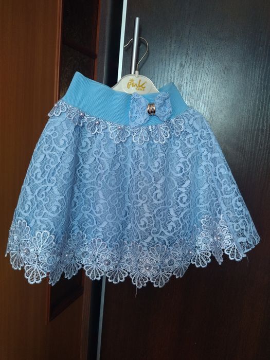 Вещи на девочку  6 - 9 лет