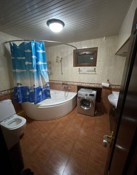 2/1/4 Максем Горкий Метро якини