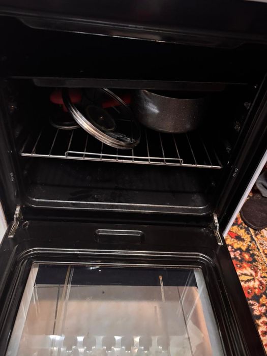 Продам электрическую плиту