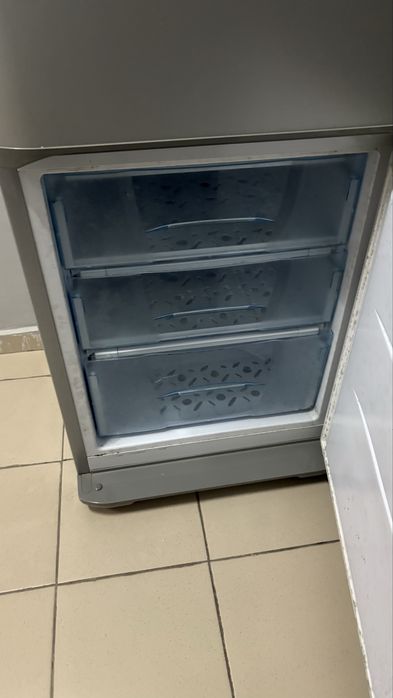 Холодельник сатылады 20 мың теңге