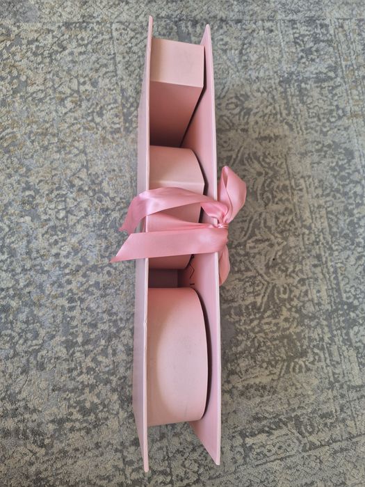 Продам упаковку коробку в форме “I love U"