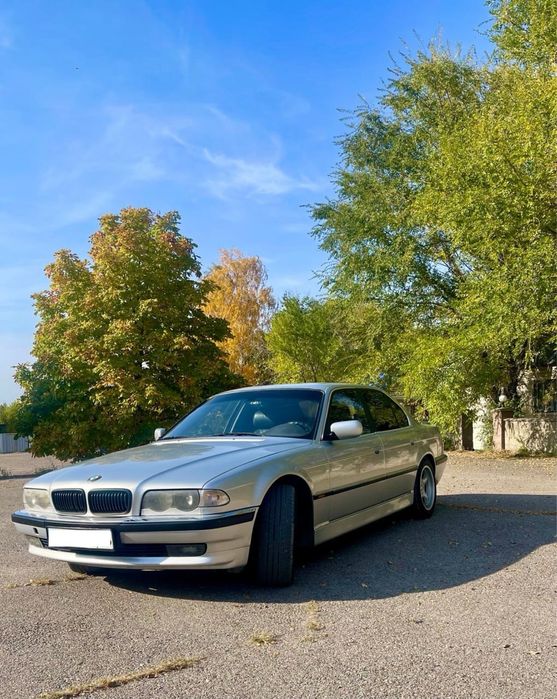 Продам BMW 7 в кузове Е38