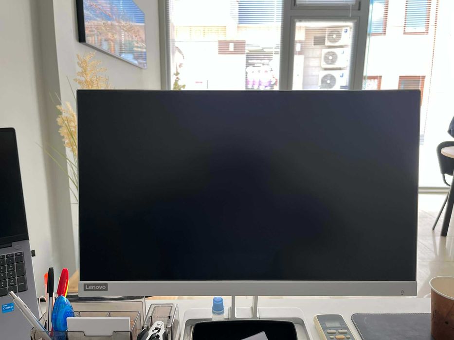 Монитор Леново 22 инча
