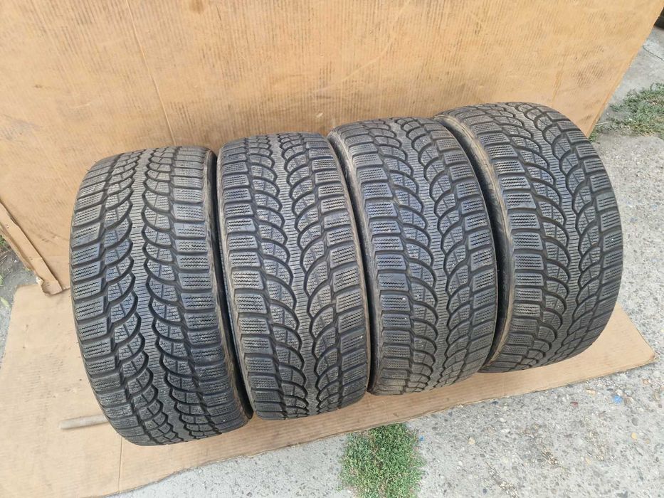 4 Bridgestone R19 235/35 Зимни гуми  DOT2719