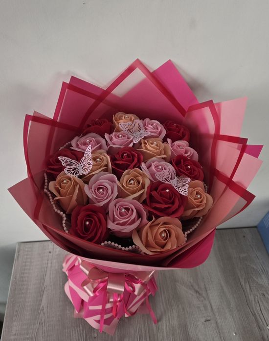 Buchet 21 trandafiri de sapun