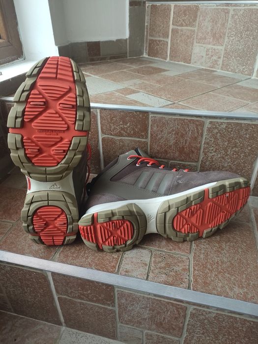 Vând ghete adidas Nr 43