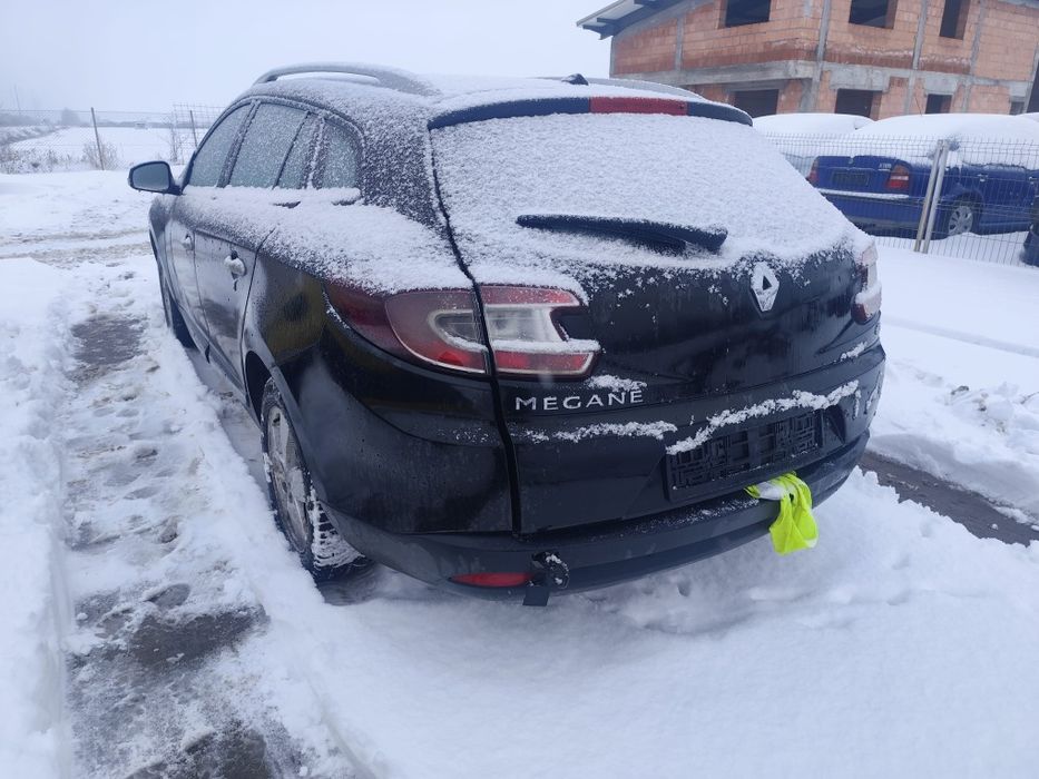 Dezmembrari vand piese renault megane  3 combi diesel  negru