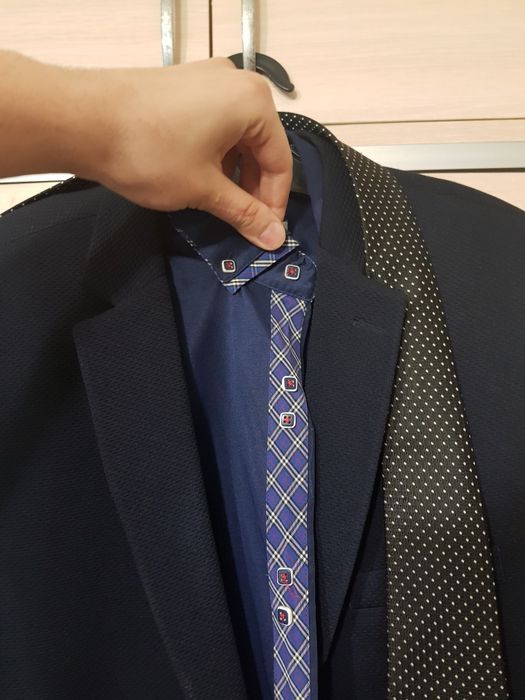 Два классических костюма