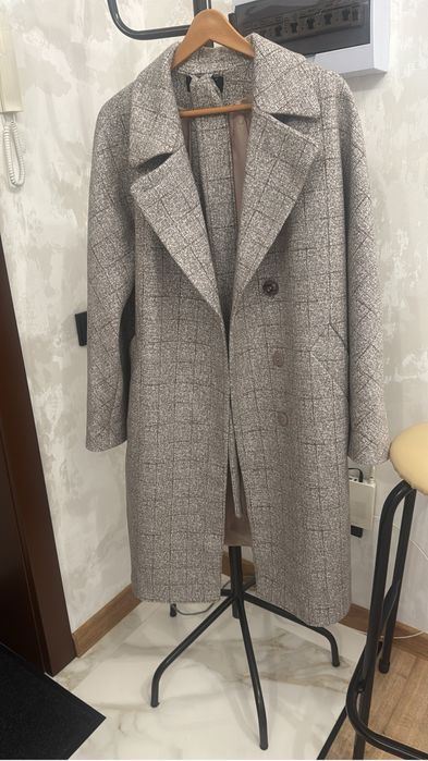 Продам пальто весна , осень