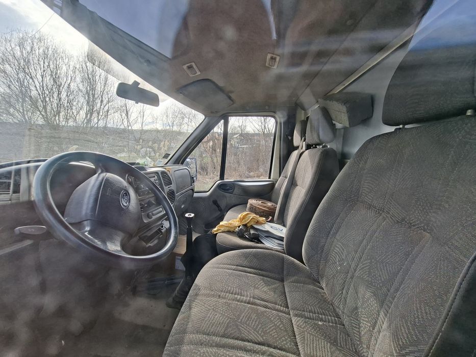 Ford Transit 2003 de vânzareMotor 2.4 diesel – 135 CP 3 locuri, i