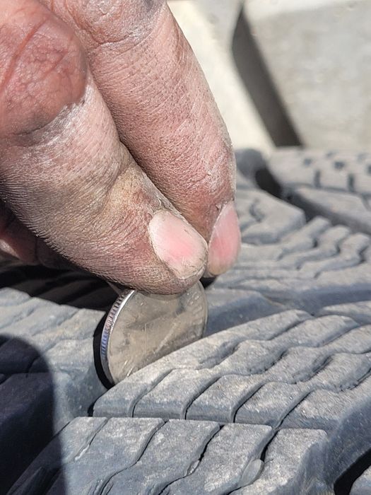 Vând Cauciucuri 215/65/16