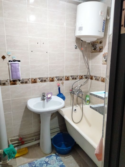 2-21 де үш бөлмелі пәтер сатылады