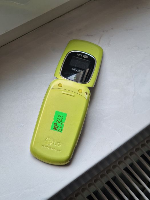 Telefon lg cu clapeta perfect funcțional