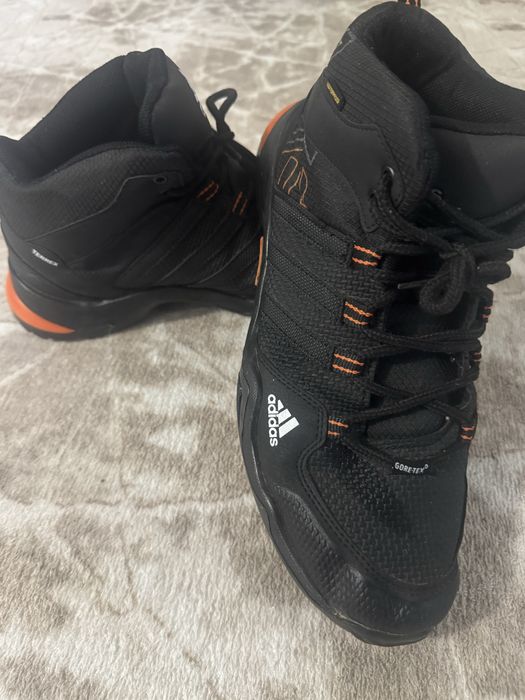 Обувки - Адидас Терекс